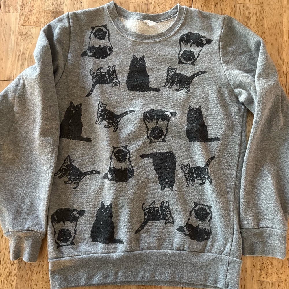 Cat print sweatshirt (XS)